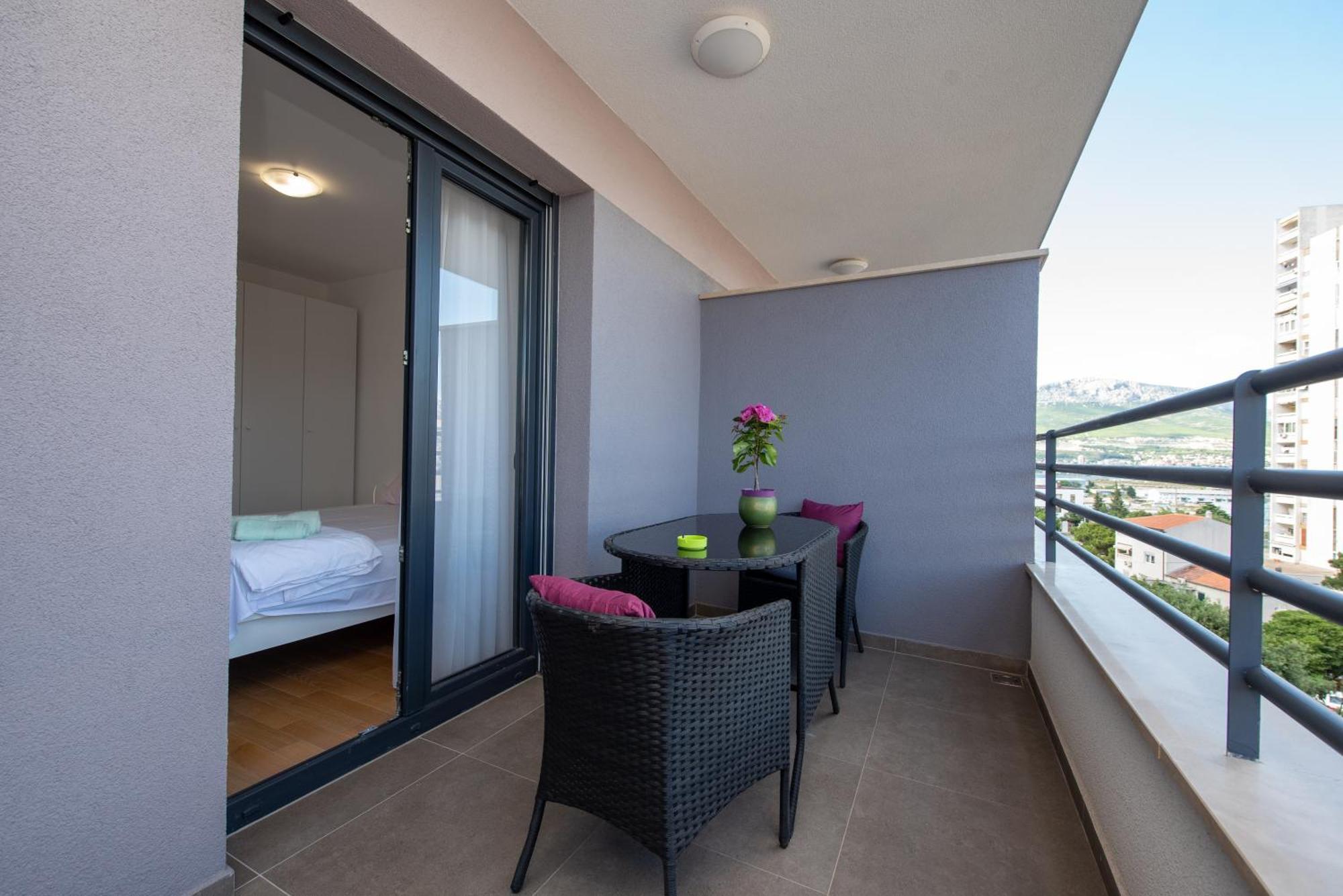 Apartment S'akvarel 2 - Free Parking!
